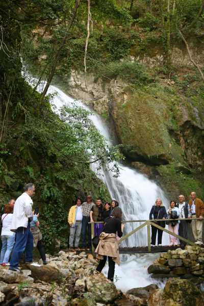 Aktaş Şelalesi